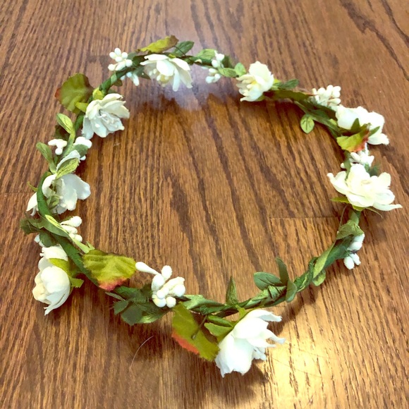Accessories - White Flower Crown